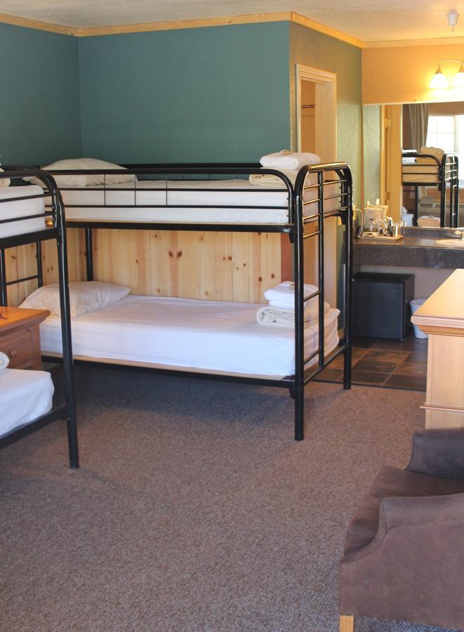 Whitney Portal Hotel And Hostel Lone Pine Zimmer foto